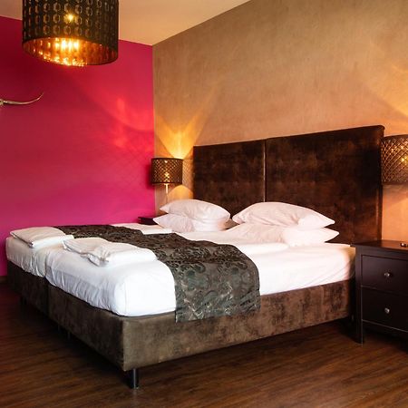 Werners Boutique Hotel เฟือร์ท ภายนอก รูปภาพ